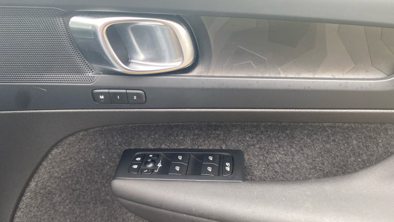 Volvo XC40 175kW Recharge Plus 69kWh 5dr Auto Electric Estate